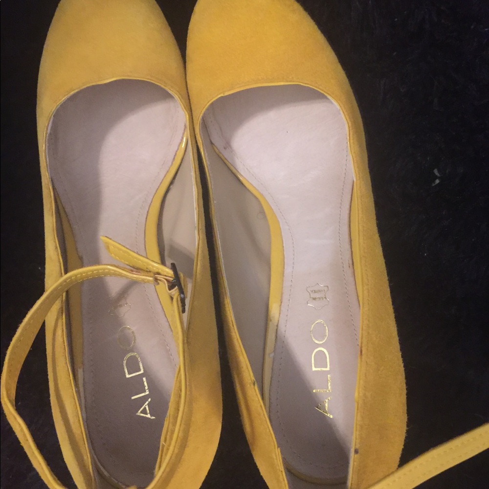 Shoes - Picture 2 of 3
